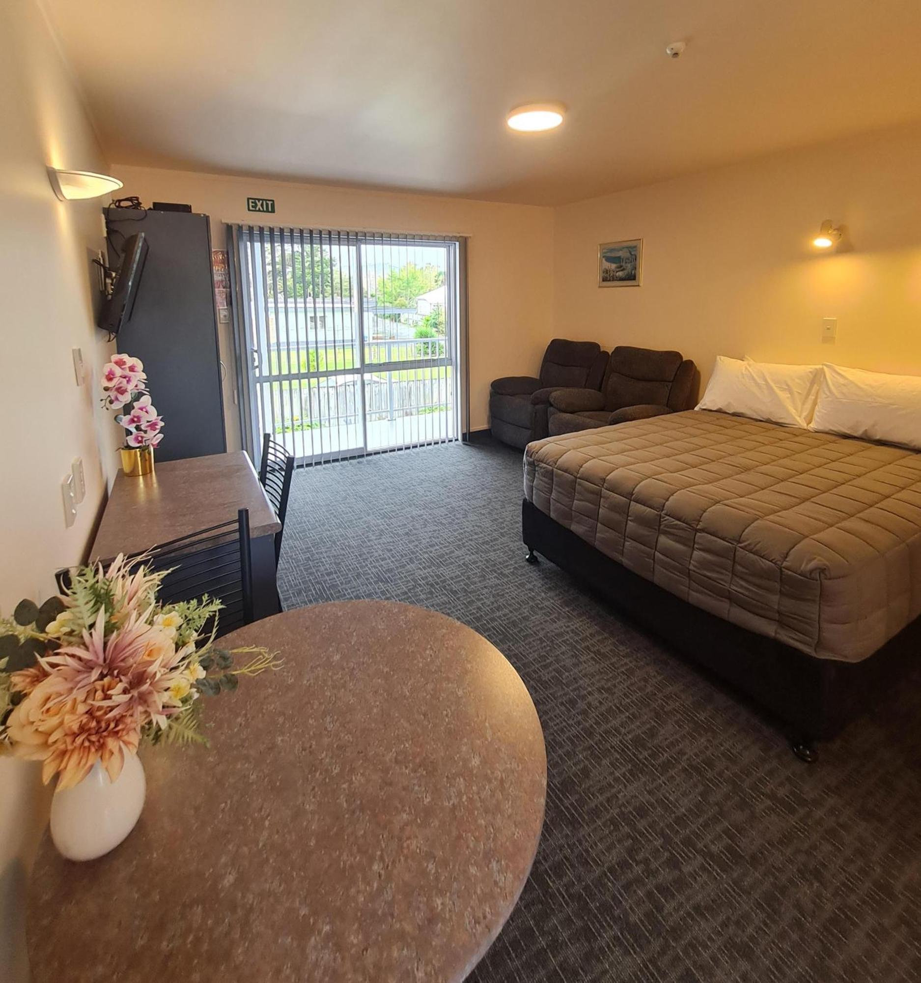 Avenue Heights Motel Whangarei Exterior photo