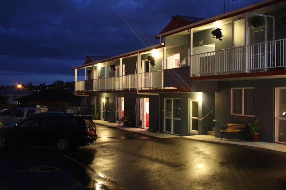 Avenue Heights Motel Whangarei Exterior photo