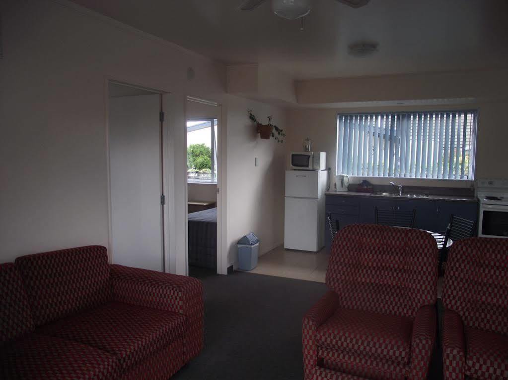 Avenue Heights Motel Whangarei Exterior photo