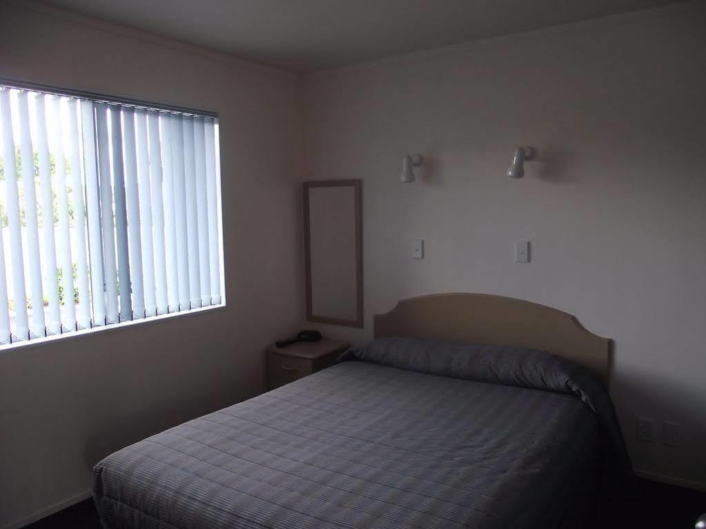 Avenue Heights Motel Whangarei Exterior photo