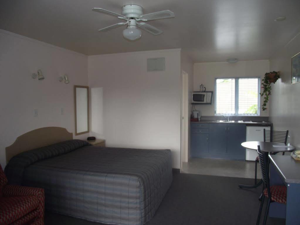 Avenue Heights Motel Whangarei Exterior photo